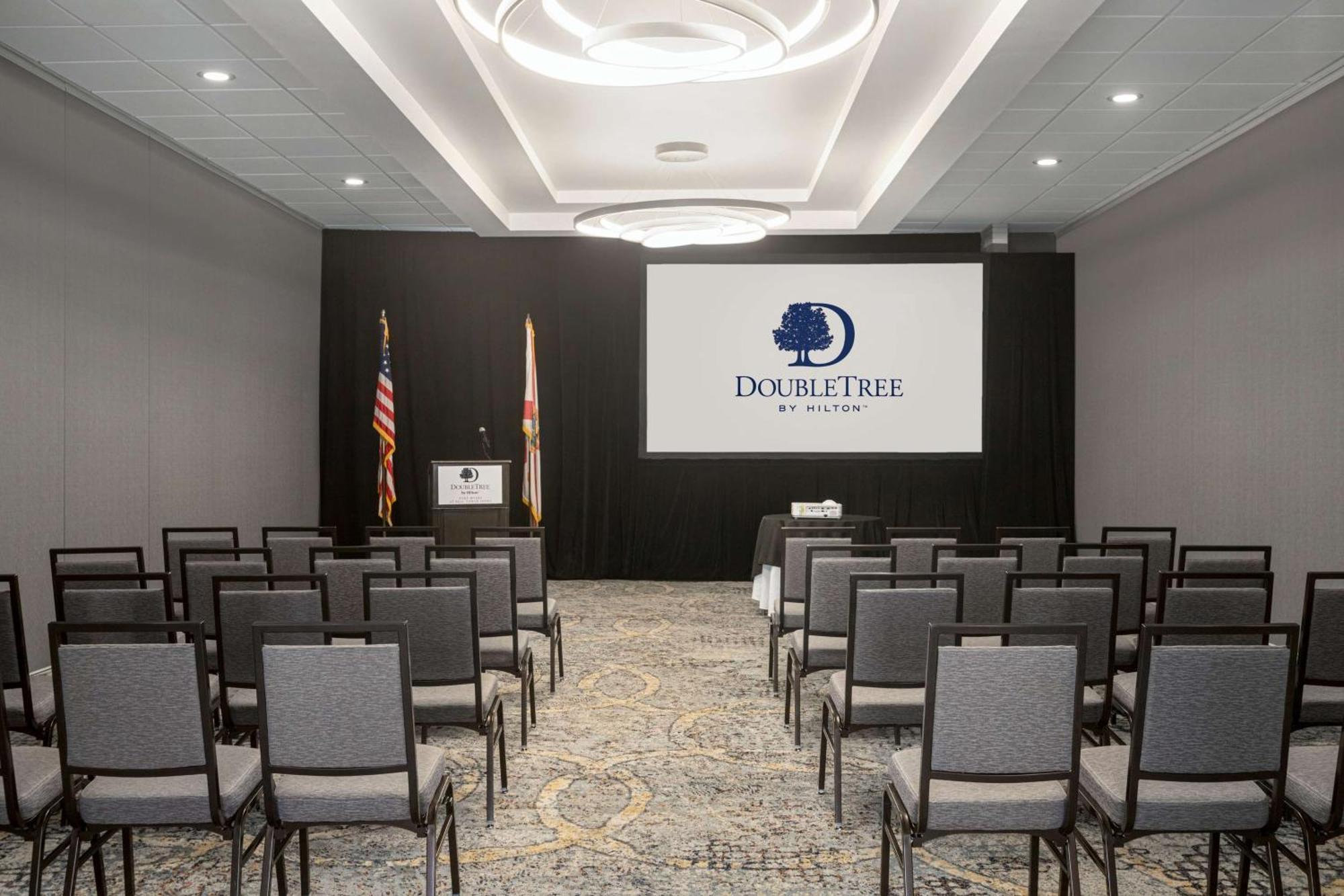 Doubletree By Hilton Fort Myers At Bell Tower Shops Dış mekan fotoğraf
