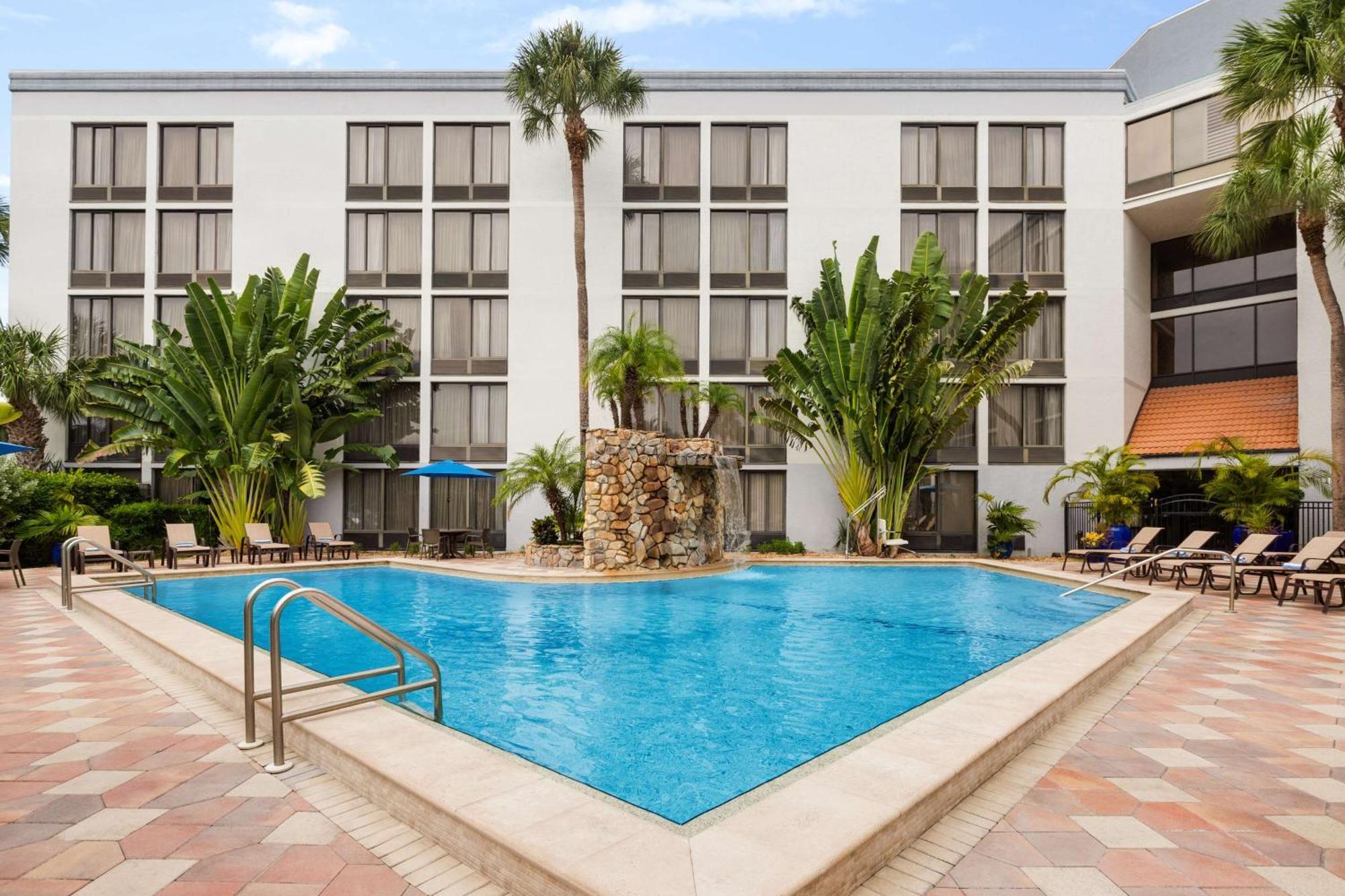 Doubletree By Hilton Fort Myers At Bell Tower Shops Dış mekan fotoğraf